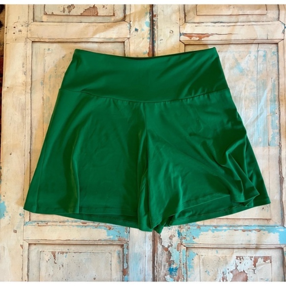 Women with Control Womens Green Tummy Control Flirty Shorts Size Small GUC #730